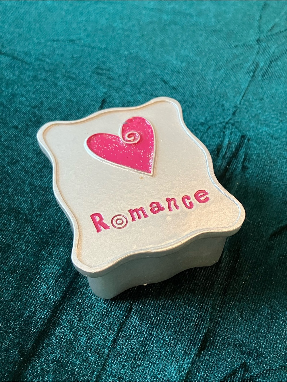 Vintage Y2K Icing 2000 Romance Trinket Box